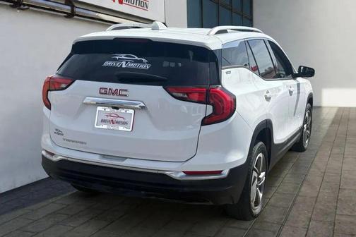 White Frost Tricoat 2020 GMC Terrain SLT