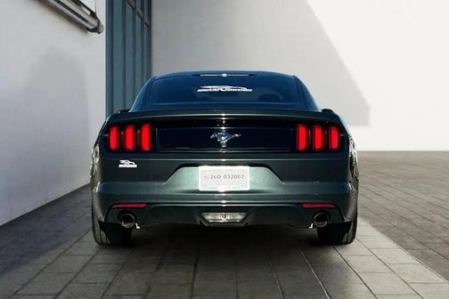 2016 Ford Mustang V6