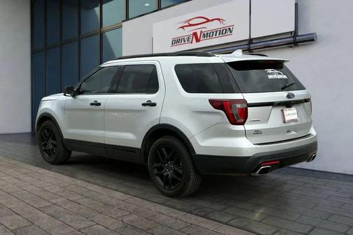 Ingot Silver Metallic 2017 Ford Explorer sport