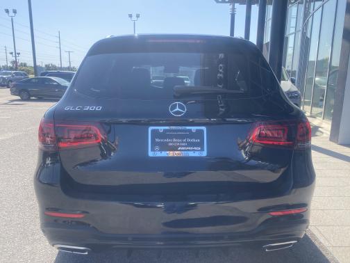 2022 Mercedes-Benz GLC 300