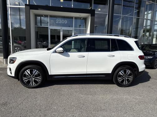Polar White 2025 Mercedes-Benz GLB 250