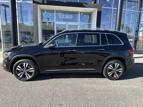 2025 Mercedes-Benz GLB 250 