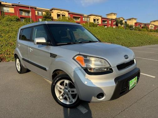 2011 Kia Soul +
