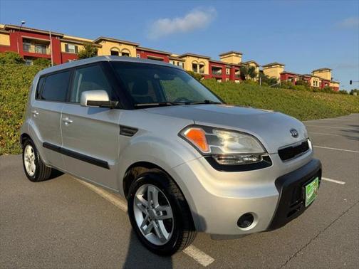 2011 Kia Soul +