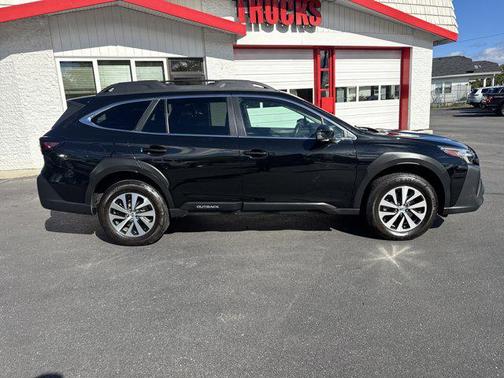 2023 Subaru Outback Premium