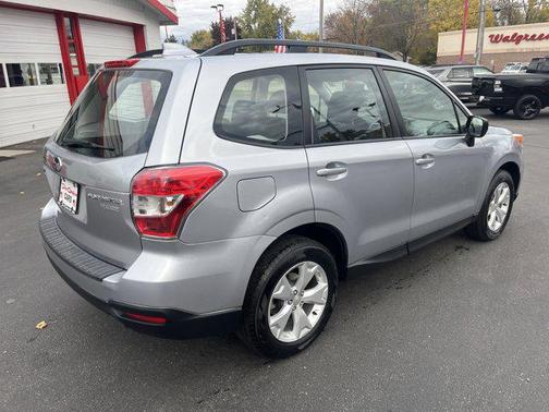 2016 Subaru Forester 2.5i