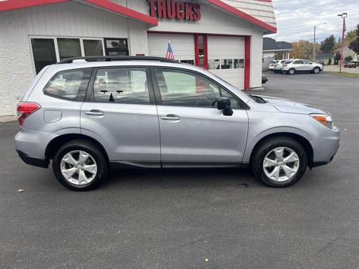 2016 Subaru Forester 2.5i