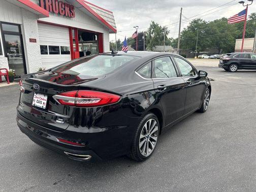 2020 Ford Fusion SE