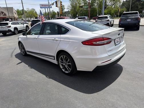 White Platinum Metallic Tri-Coat 2019 Ford Fusion SEL