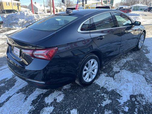 2022 Chevrolet Malibu FWD LT