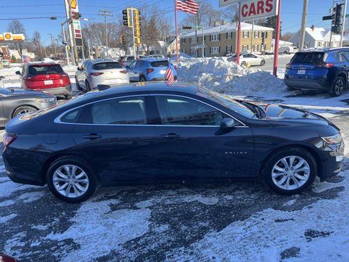 2022 Chevrolet Malibu FWD LT