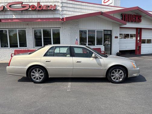 2008 Cadillac DTS Base
