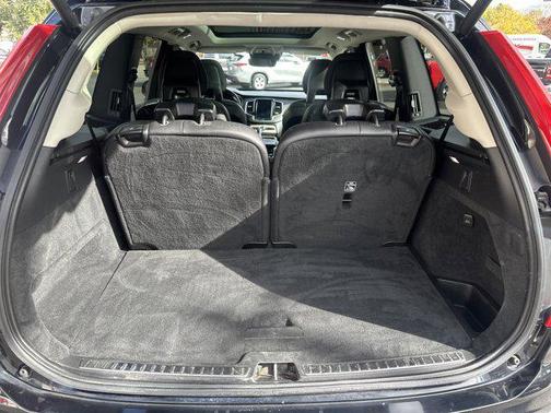 2022 Volvo XC90 T6 Inscription