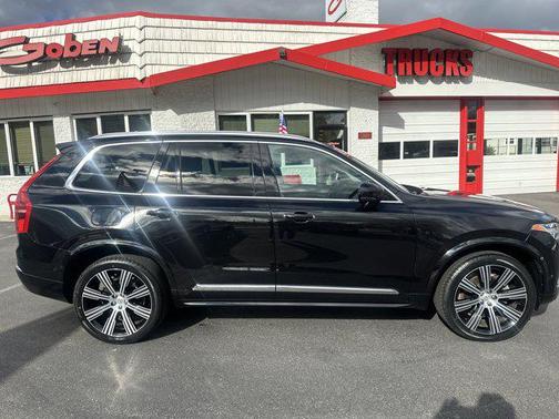 2022 Volvo XC90 T6 Inscription