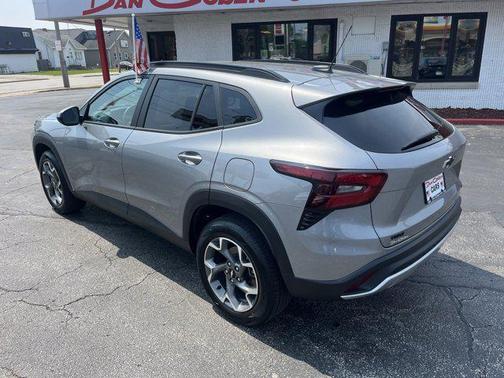 2024 Chevrolet Trax LT
