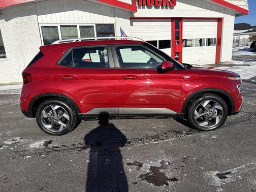 2022 Hyundai VENUE Limited