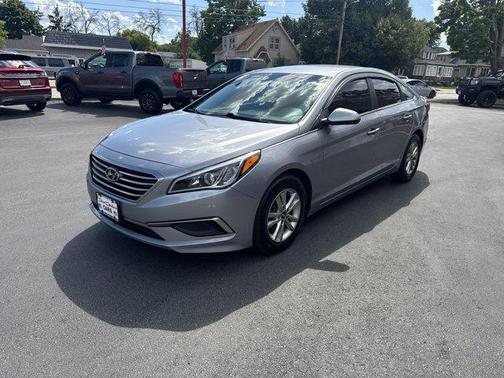 2016 Hyundai SONATA SE