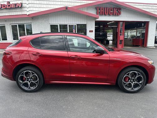 2022 Alfa Romeo Stelvio Ti