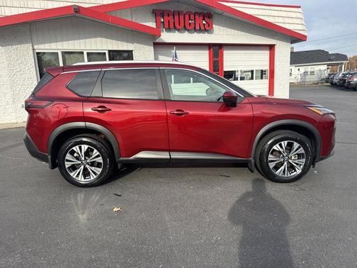 2022 Nissan Rogue SV