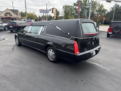 2011 Cadillac DTS Base