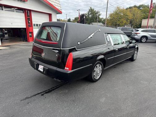 2011 Cadillac DTS Base