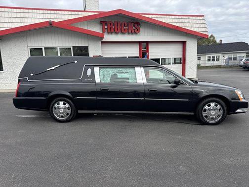2011 Cadillac DTS Base
