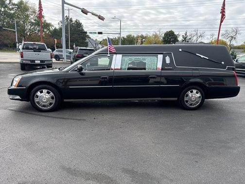 2011 Cadillac DTS Base