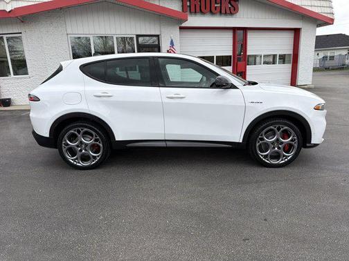Alfa White 2024 Alfa Romeo Tonale Veloce EAWD