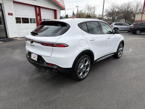 Alfa White 2024 Alfa Romeo Tonale Veloce EAWD