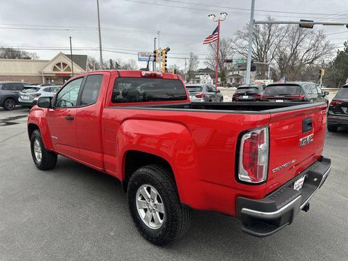 Cardinal Red 2018 GMC Canyon Base