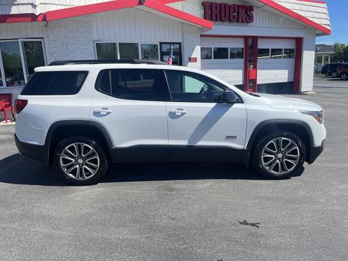 White Frost Tricoat 2018 GMC Acadia SLT-1