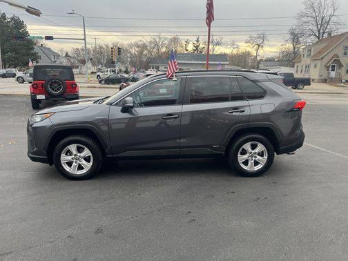 2021 Toyota RAV4 Hybrid LE