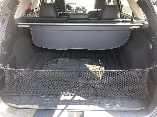 Photo 4 of 22 of 2017 Subaru Outback 2.5i Limited