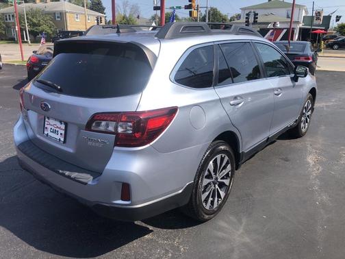 Photo 3 of 22 of 2017 Subaru Outback 2.5i Limited