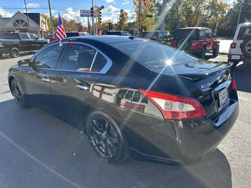 2011 Nissan Maxima SV