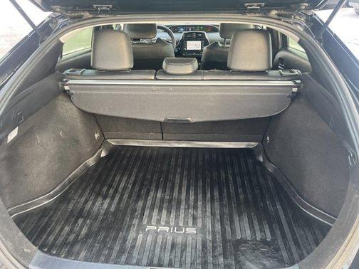 2022 Toyota Prius L Eco