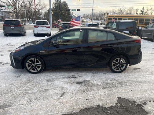 2022 Toyota Prius L Eco