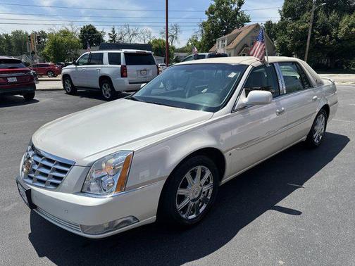 2008 Cadillac DTS Base