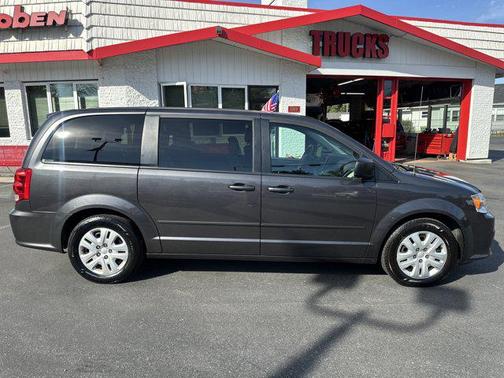 2017 Dodge Grand Caravan SE