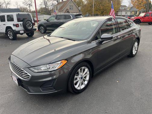 2020 Ford Fusion SE
