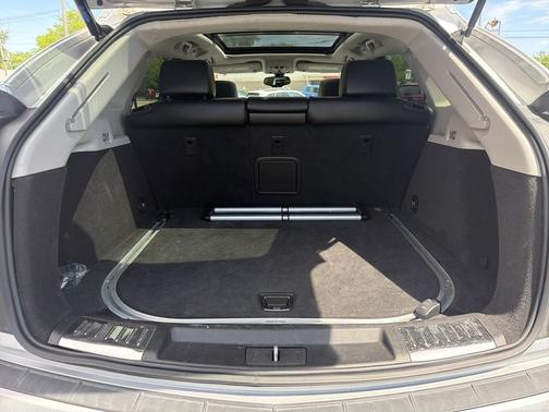 Radiant Silver Metallic 2014 Cadillac SRX Luxury Collection
