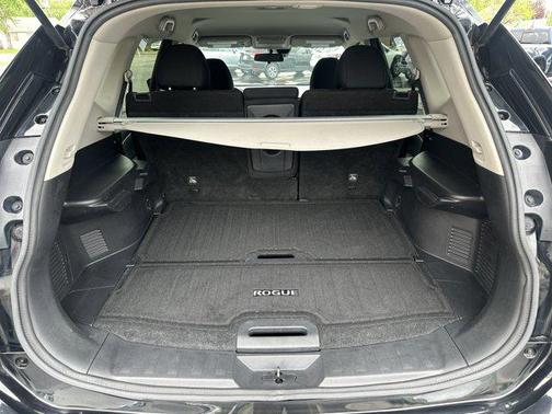 Magnetic Black Pearl 2020 Nissan Rogue S