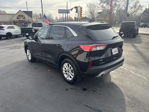 2021 Ford Escape SE