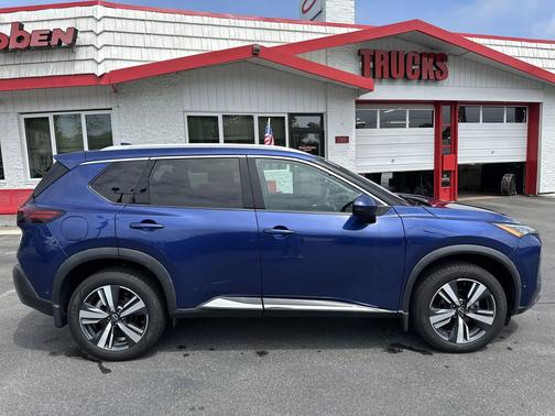 Caspian Blue Metallic 2023 Nissan Rogue SL