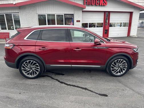2019 Lincoln Nautilus Reserve