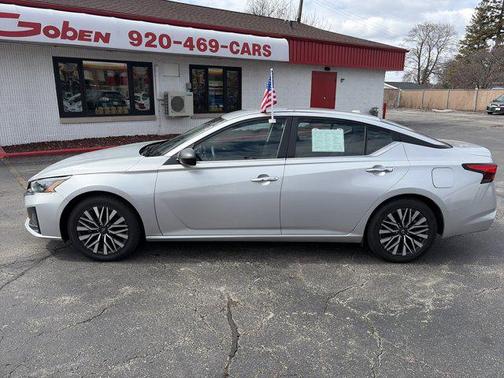 Brilliant Silver Metallic 2024 Nissan Altima 2.5 SV