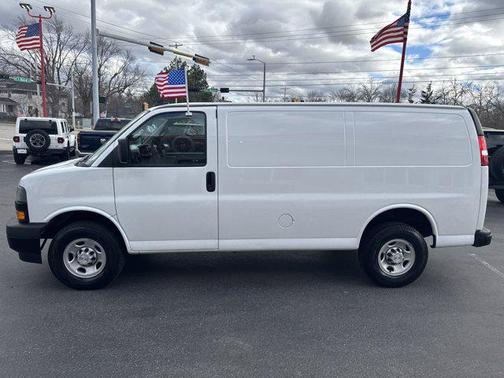 2022 Chevrolet Express 2500 RWD 2500 Regular Wheelbase WT