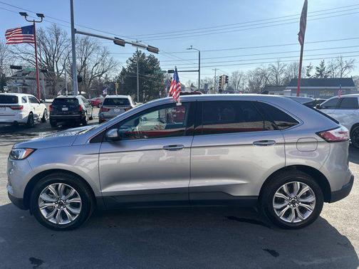 2023 Ford Edge Titanium