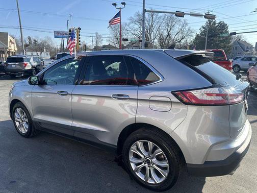 2023 Ford Edge Titanium