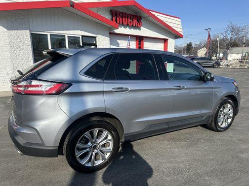 2023 Ford Edge Titanium